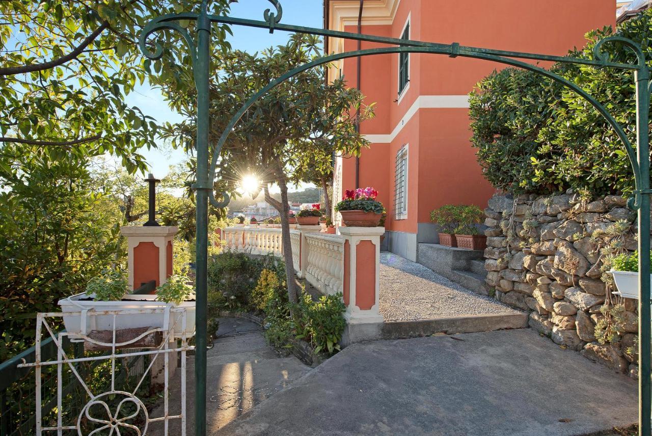 Trilocale In Villa Vista Mare Apt 3 Varazze Extérieur photo
